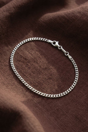Ruko Bracelet auf braunem Leinen